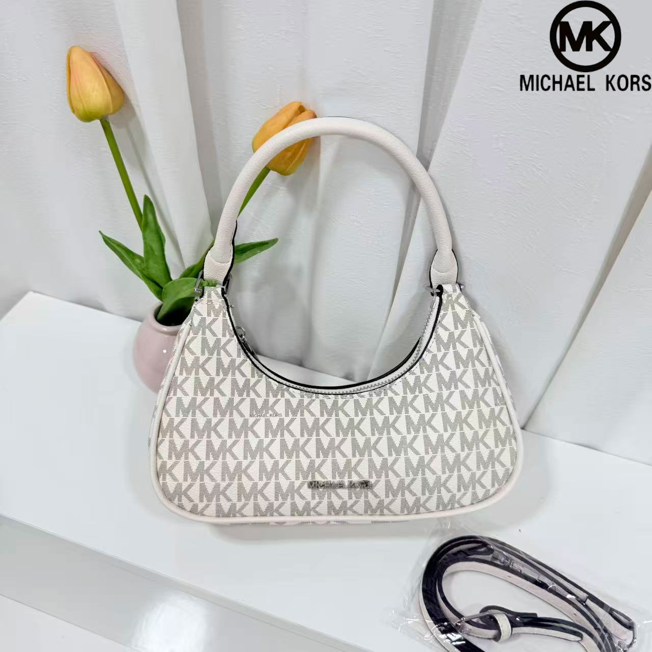 Women'S Bags Of Michael Kors - تصميم جديد تمامًا من مايكل كورس،