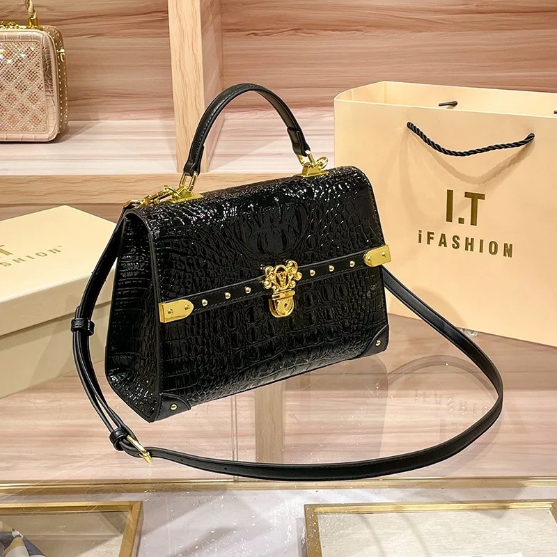 Women Bags Popular Brands - حقائب حفاضات جلدية كلاسيكية عصرية ورائجة