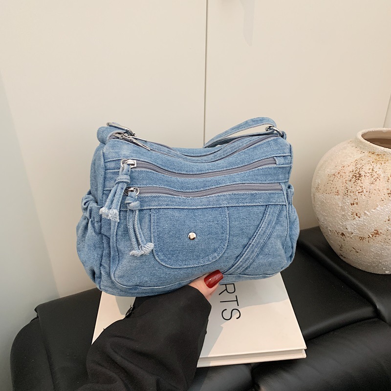 حقيبة دنيم زرقاء بتصميم ريترو  - مراجعة Women Bags Zadig وسعره