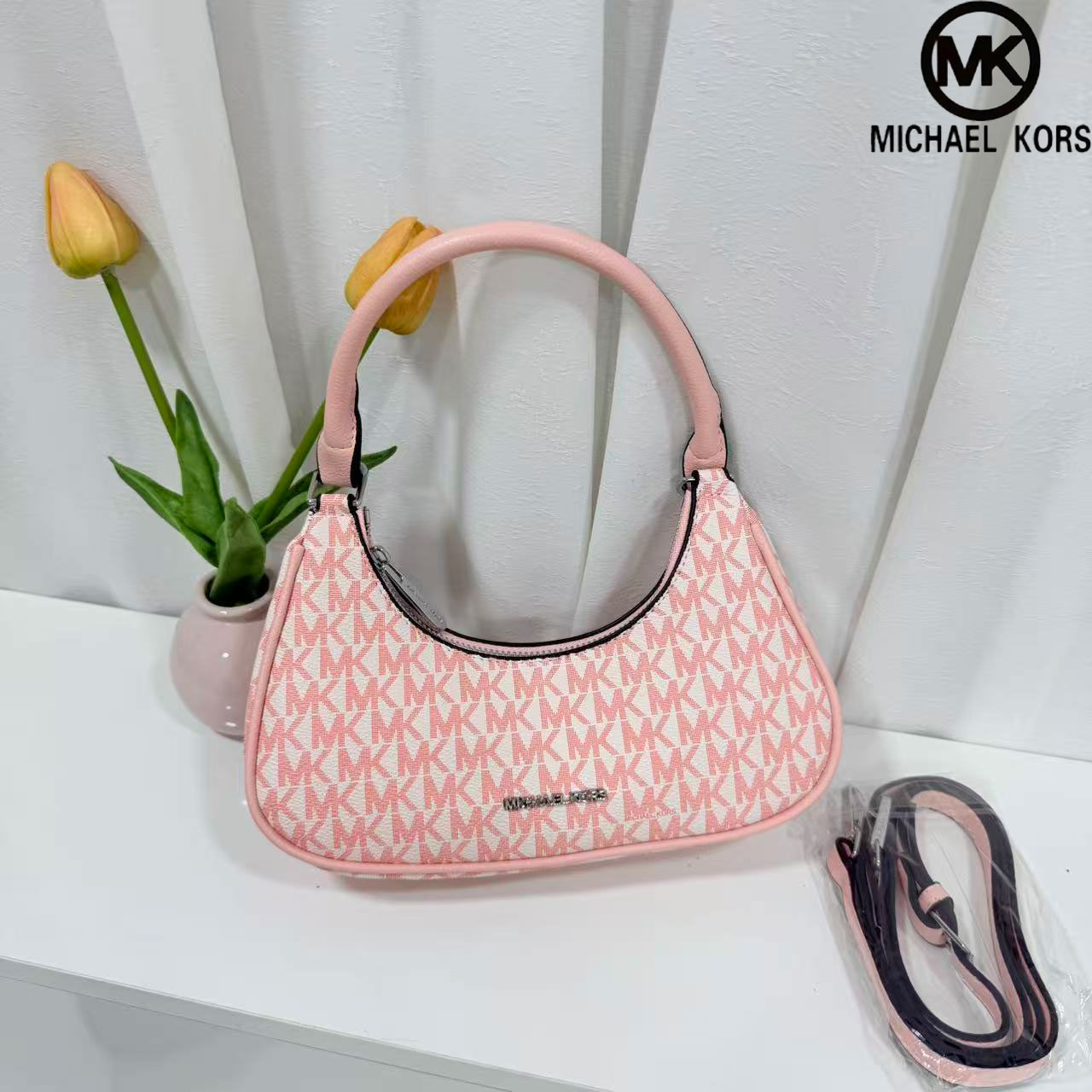 تصميم جديد تمامًا من مايكل كور - مراجعة Women'S Bags Of Michael Kors وسعره