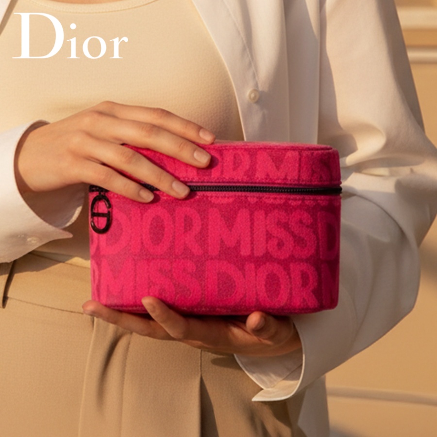 حقيبة ديور الوردية لمستحضرات ا - مراجعة Women Bags Dior وسعره