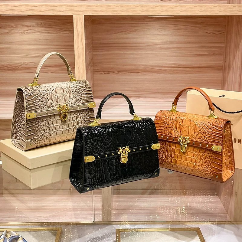 حقائب حفاضات جلدية كلاسيكية عص - مراجعة Women Bags Popular Brands وسعره
