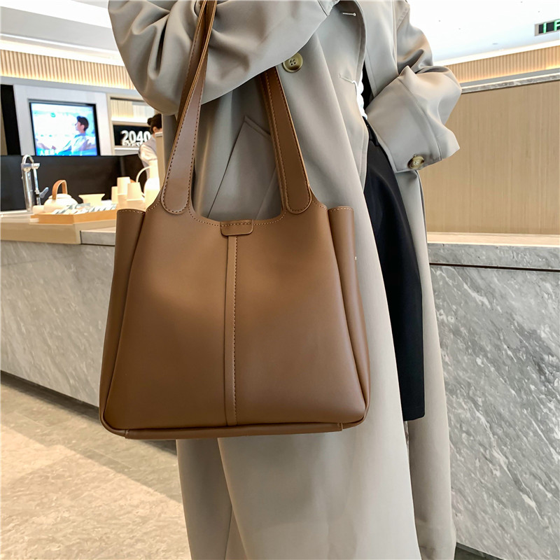 حقائب تسوق من الجلد الصناعي لل - مراجعة Women Bags Popular Brands وسعره
