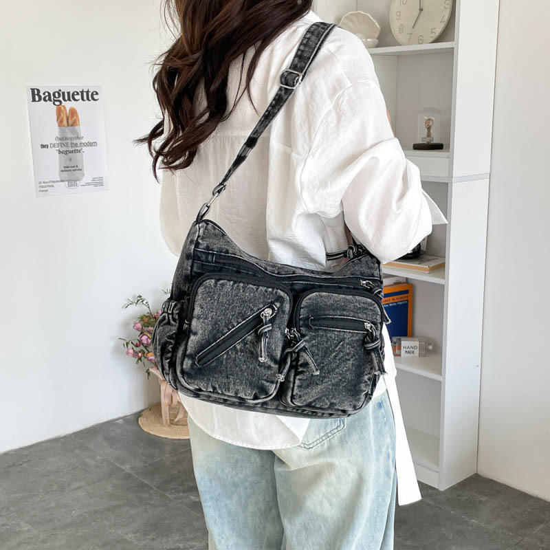 حقيبة كتف من الدنيم بتصميم عصر - مراجعة Women Bags Zadig وسعره
