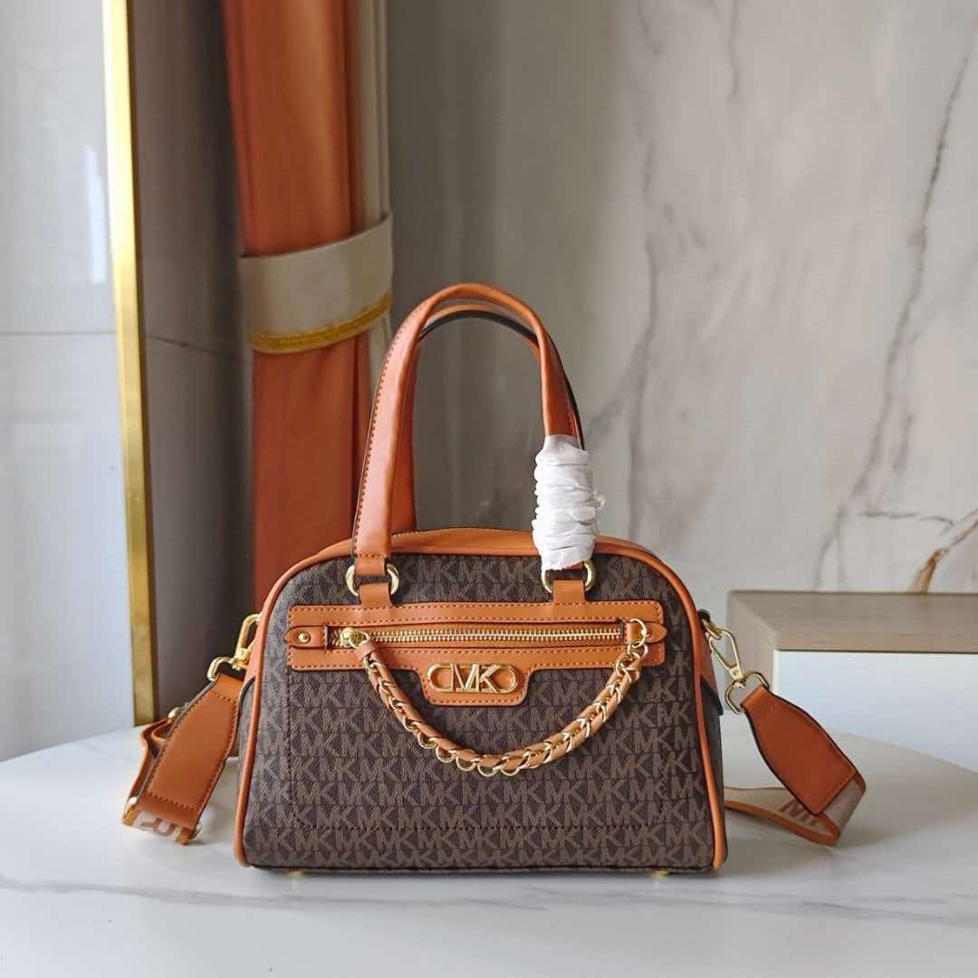 حقيبة يد نسائية جديدة تمامًا م - مراجعة Women'S Bags Of Michael Kors وسعره