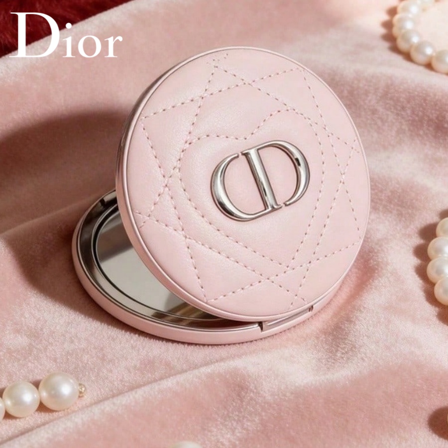 حقيبة كريستيان ديور الأنيقة من - مراجعة Women Bags Dior وسعره
