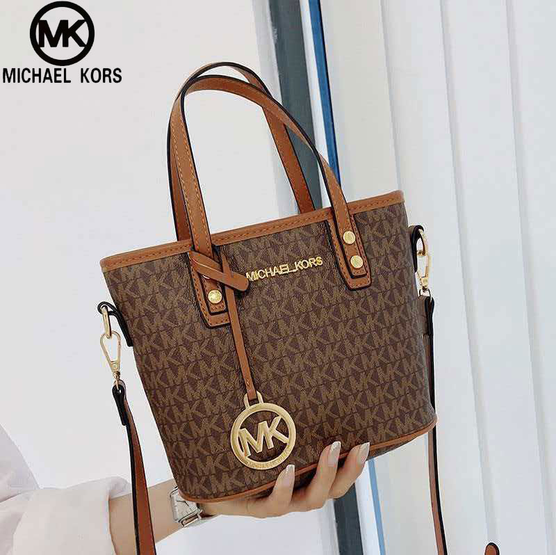 حقيبة مايكل كورس أول جيت سيت 2 - مراجعة Women'S Bags Of Michael Kors وسعره