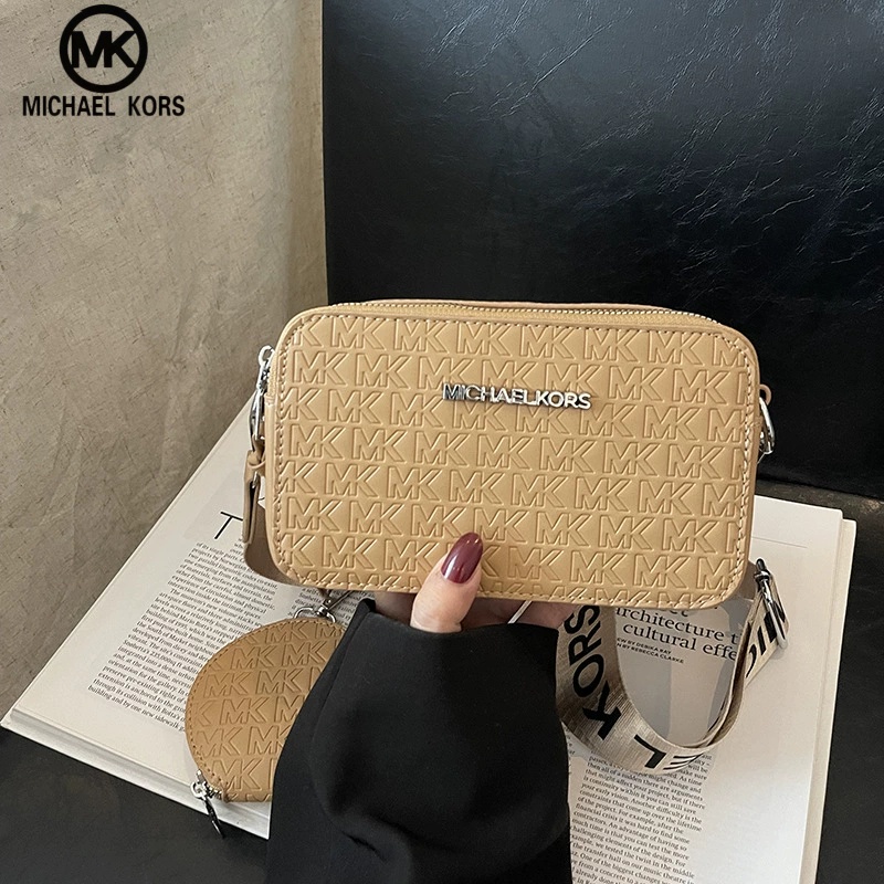 حقيبة كاميرا نسائية عصرية من م - مراجعة Women'S Bags Of Michael Kors وسعره