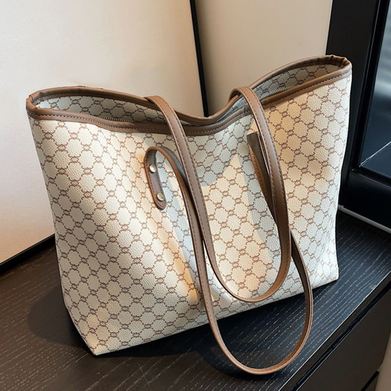 حقيبة كتف نسائية ذات سعة كبيرة - مراجعة Women Bags Dior وسعره